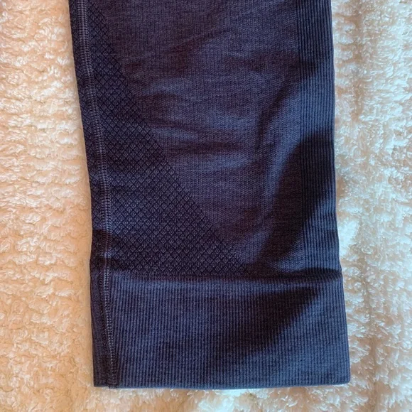 Lululemon Cropped Leggings - Picture 4 of 5